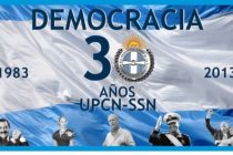 Democracia. 30 años y por 100 años más y que se repitan. El seguro la festeja, la sostiene.