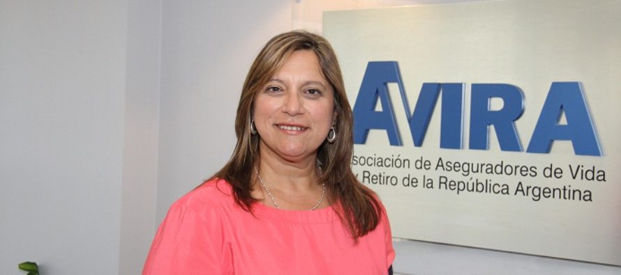 Claudia Mundo fue reelegida Presidente de AVIRA