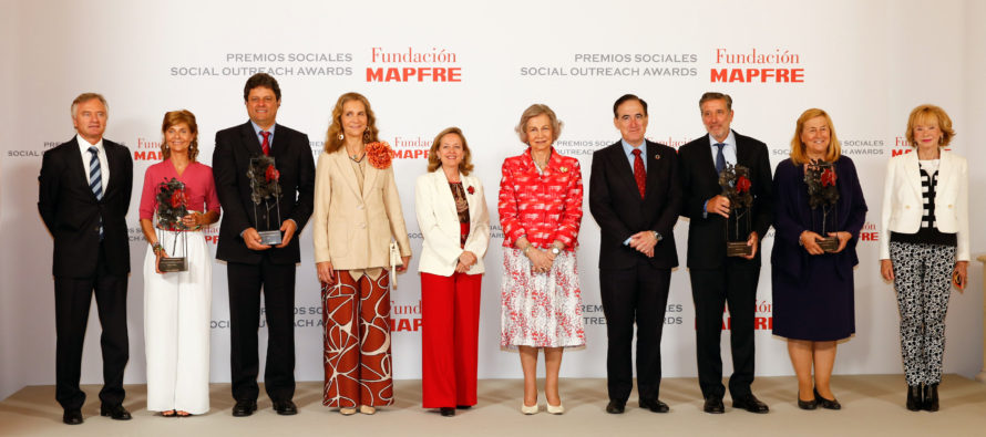 Fundación MAPFRE premia el compromiso social de Emilio Aragón y a tres organizaciones que trabajan por una sociedad más justa