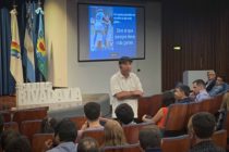 Charla motivacional de Sergio “Cachito” Vigil en el Salón Cultural de Seguros Rivadavia