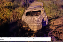 Apareció un auto incendiado en Berisso y por las cámaras se detectó que lo quemó su dueño