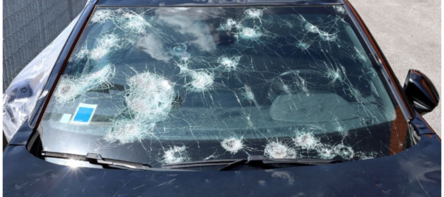 ¿Cómo proteger el auto durante una tormenta con granizo?